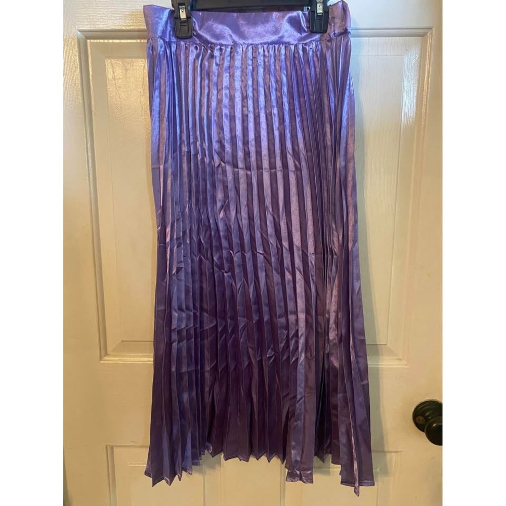 Purple Pleated Satin Maxi Skirt sz S. NWT. Hunter & Brown Premium
